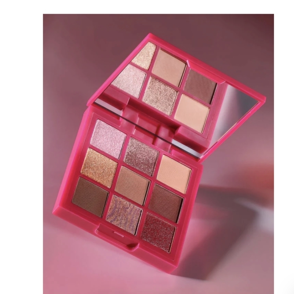 Ciate London Cranberry 9 Piece Eyeshadow Palette 0.38 Oz